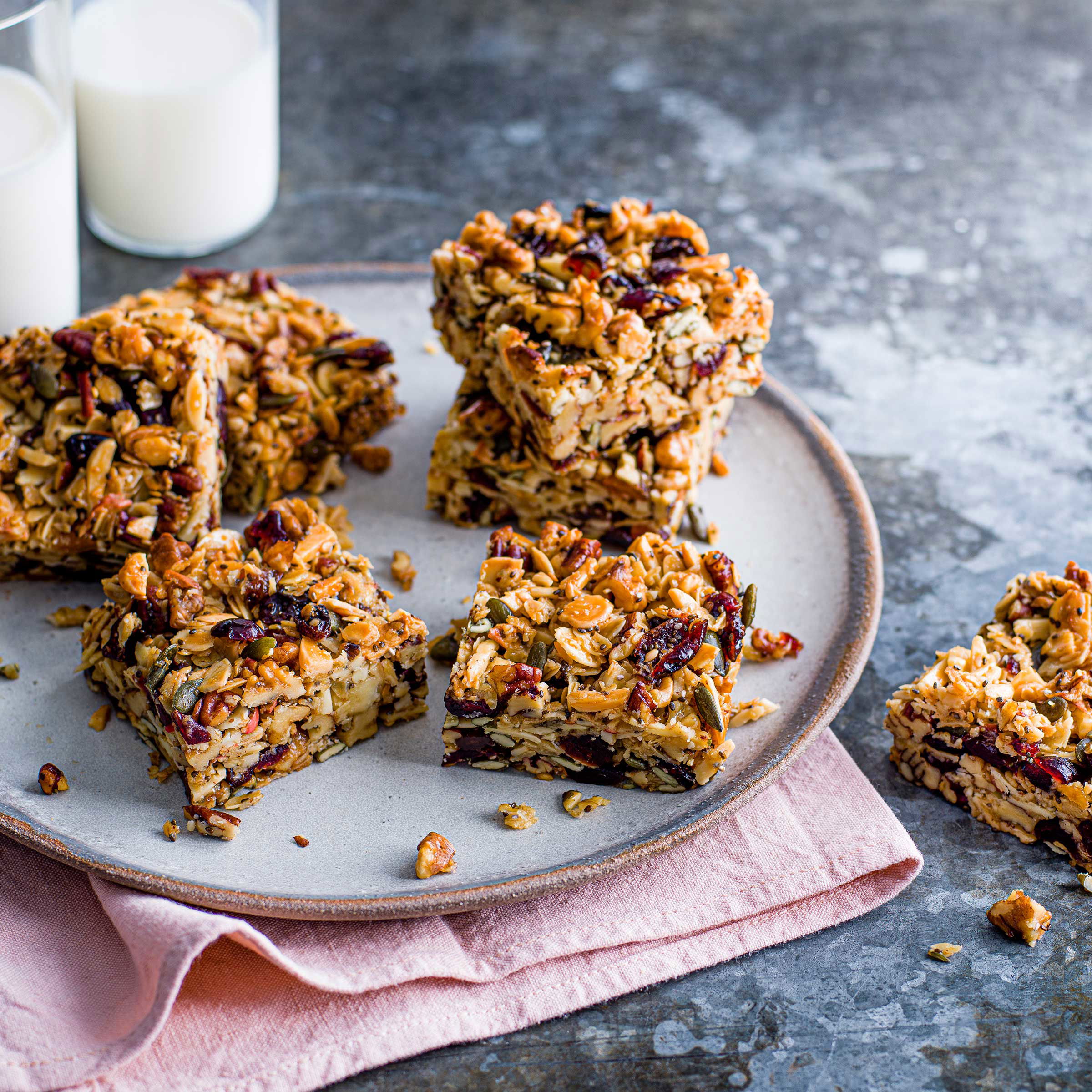 vegan gluten free granola tray bake 01