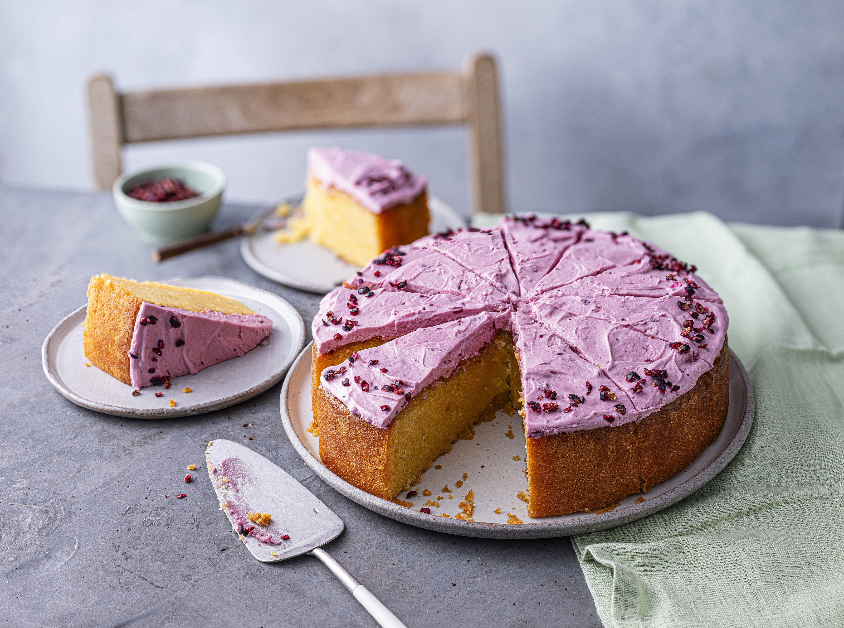 https://cakeheadmedia.b-cdn.net/app/uploads/2025/02/Raspberry-cake_LS.jpg
